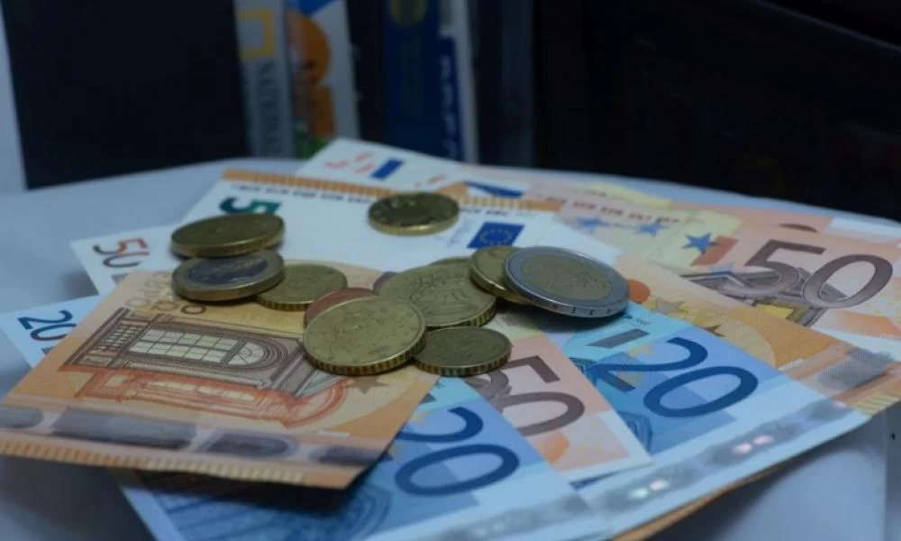 Επίδομα 534 ευρώ: Ποιοι είναι δικαιούχοι και πως θα κάνετε την αίτηση